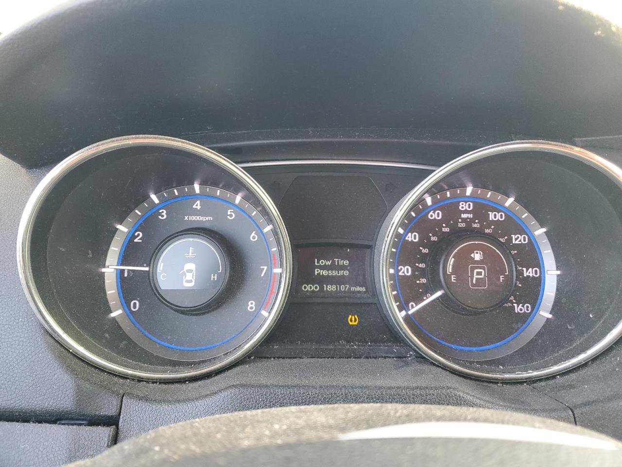 2012 Hyundai Sonata - Image 9