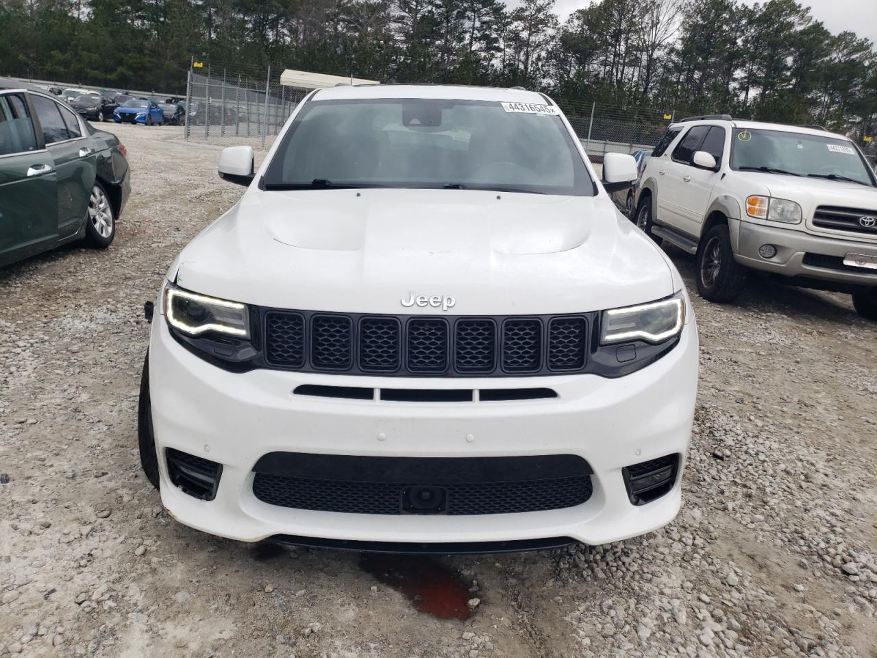 2017 Jeep Grand Cherokee - Image 5