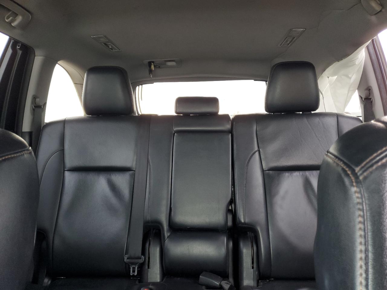 2019 Toyota Highlander - Image 10