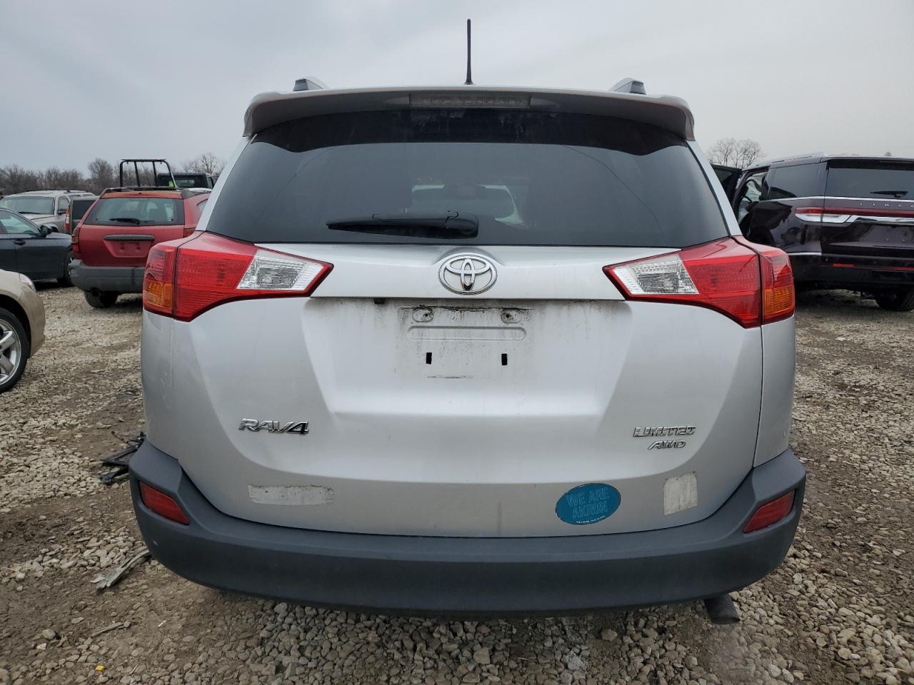 2015 Toyota RAV 4 - Image 6