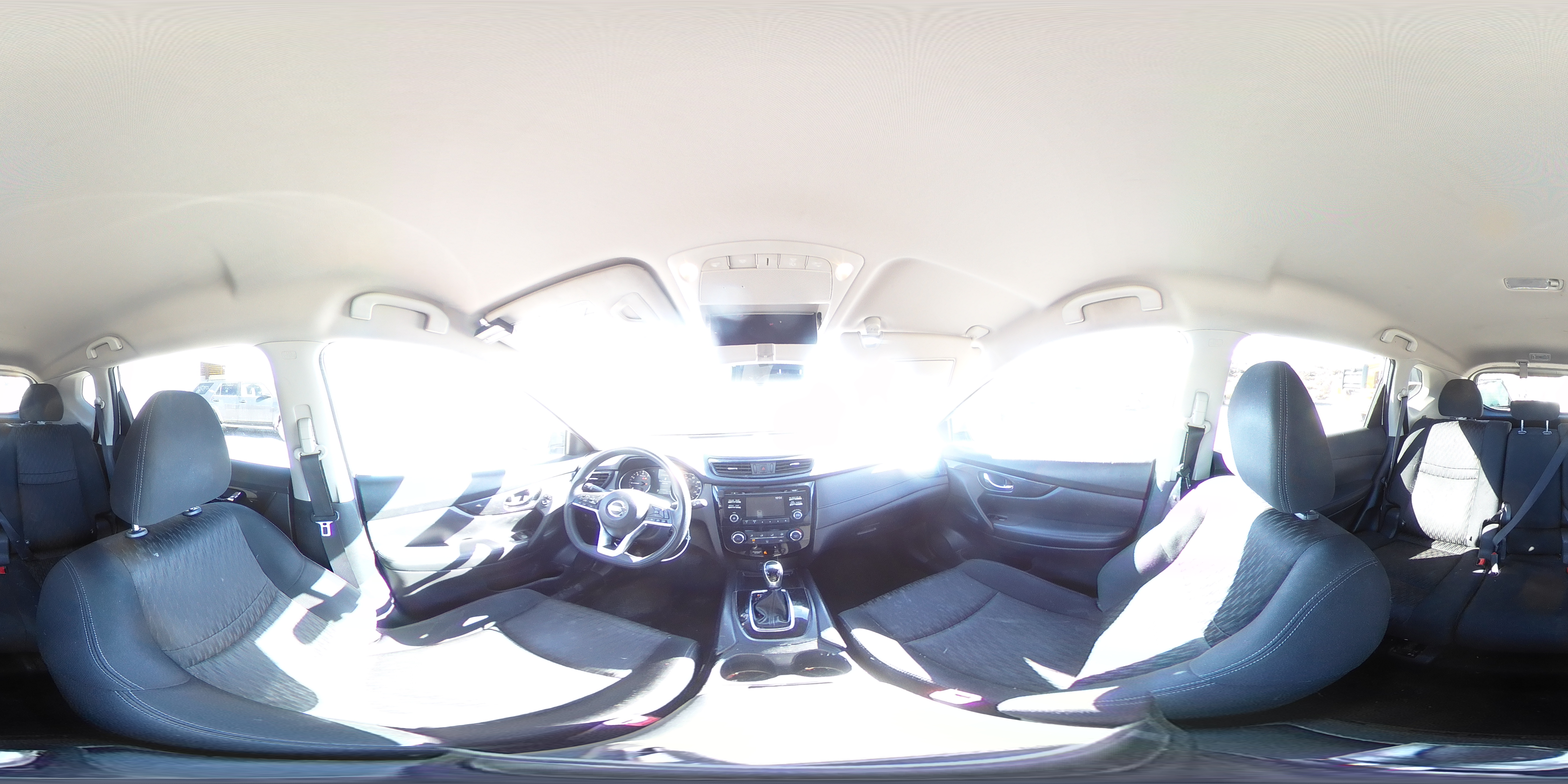 2017 Nissan Rogue - Image 14