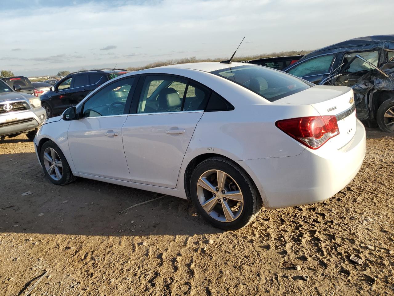 2014 Chevrolet Cruze - Image 2