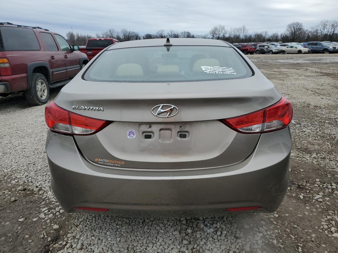 2013 Hyundai Elantra - Image 6