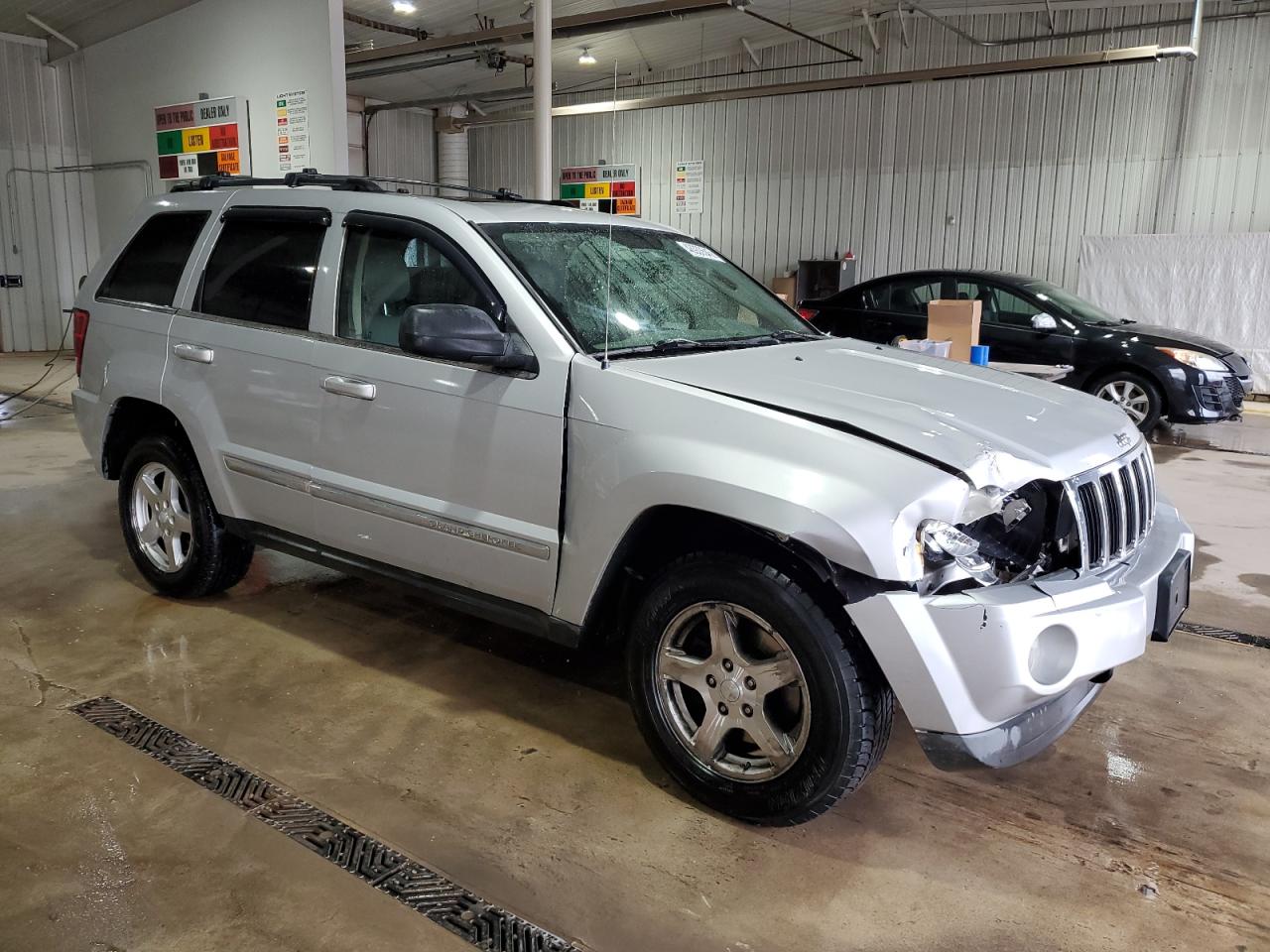 2005 Jeep Grand Cherokee - Image 4