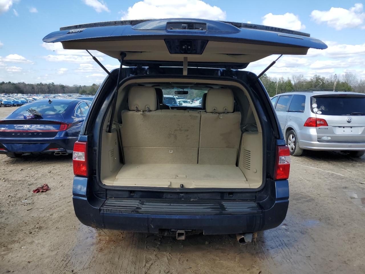 2017 Ford Expedition - Image 6
