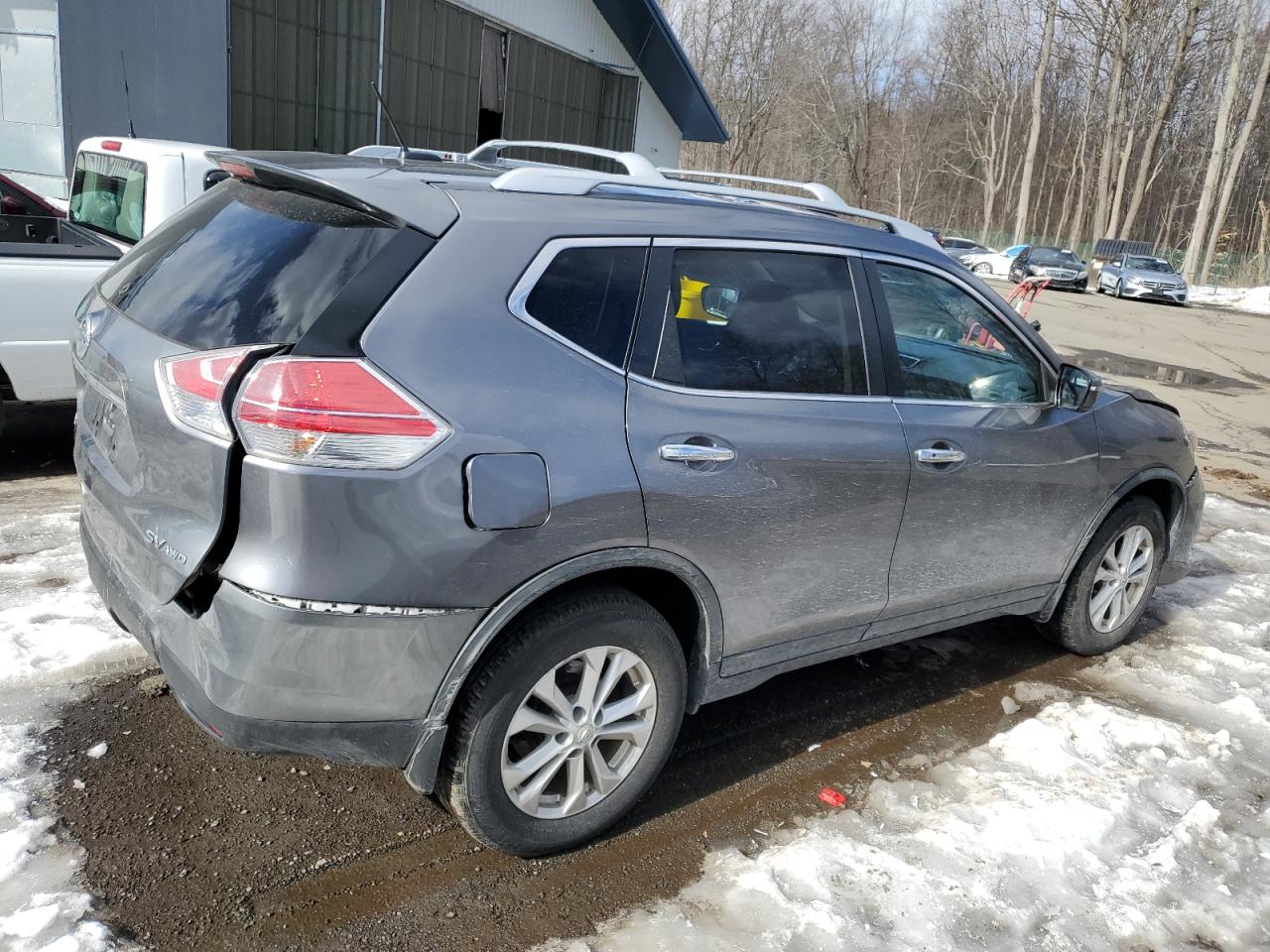 2016 Nissan Rogue - Image 3