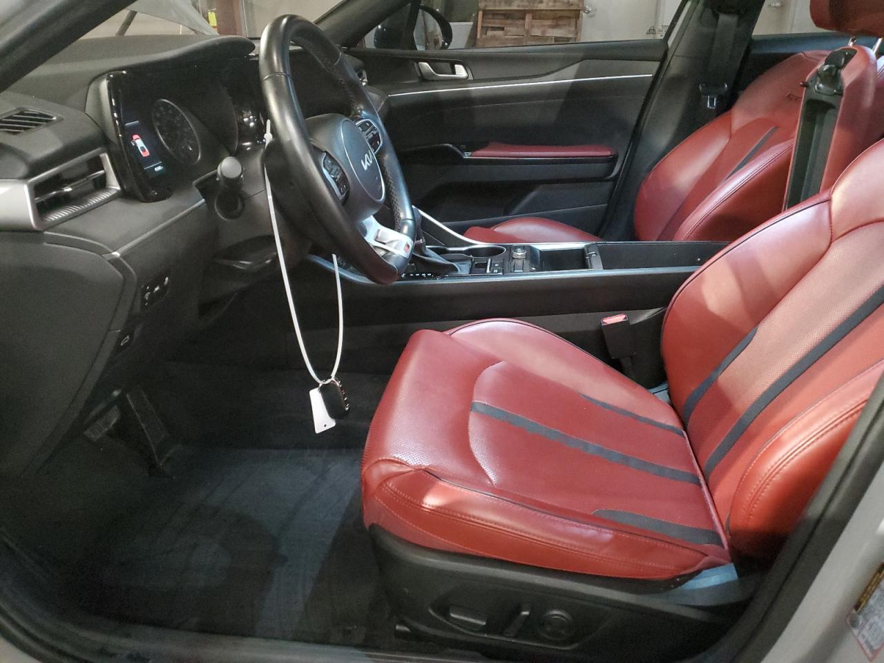 2022 Kia K5 - Image 7