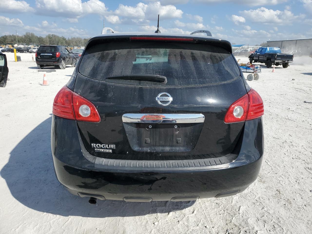 2015 Nissan Rogue - Image 6