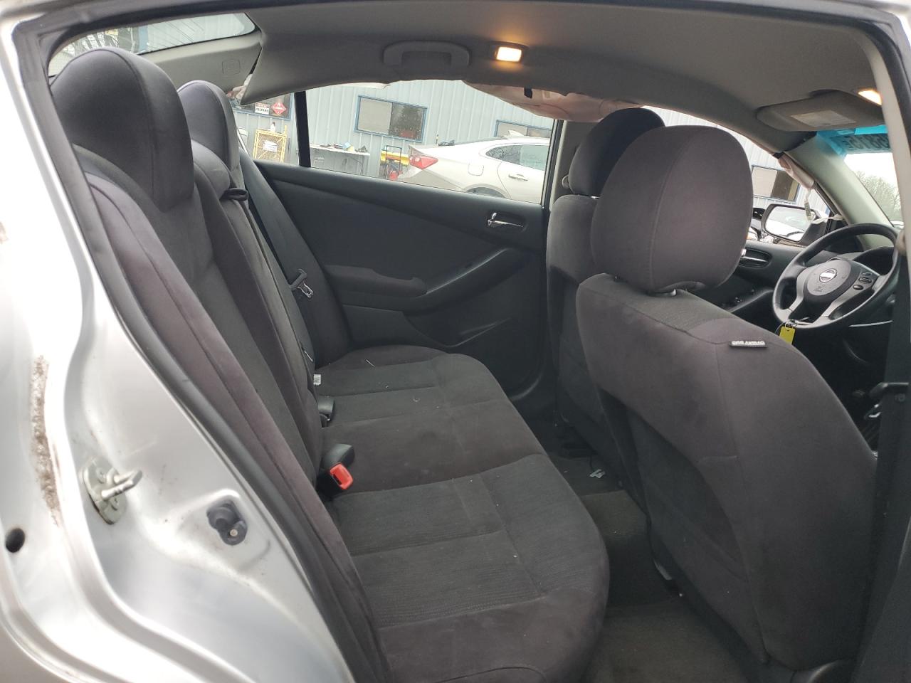 2012 Nissan Altima - Image 10