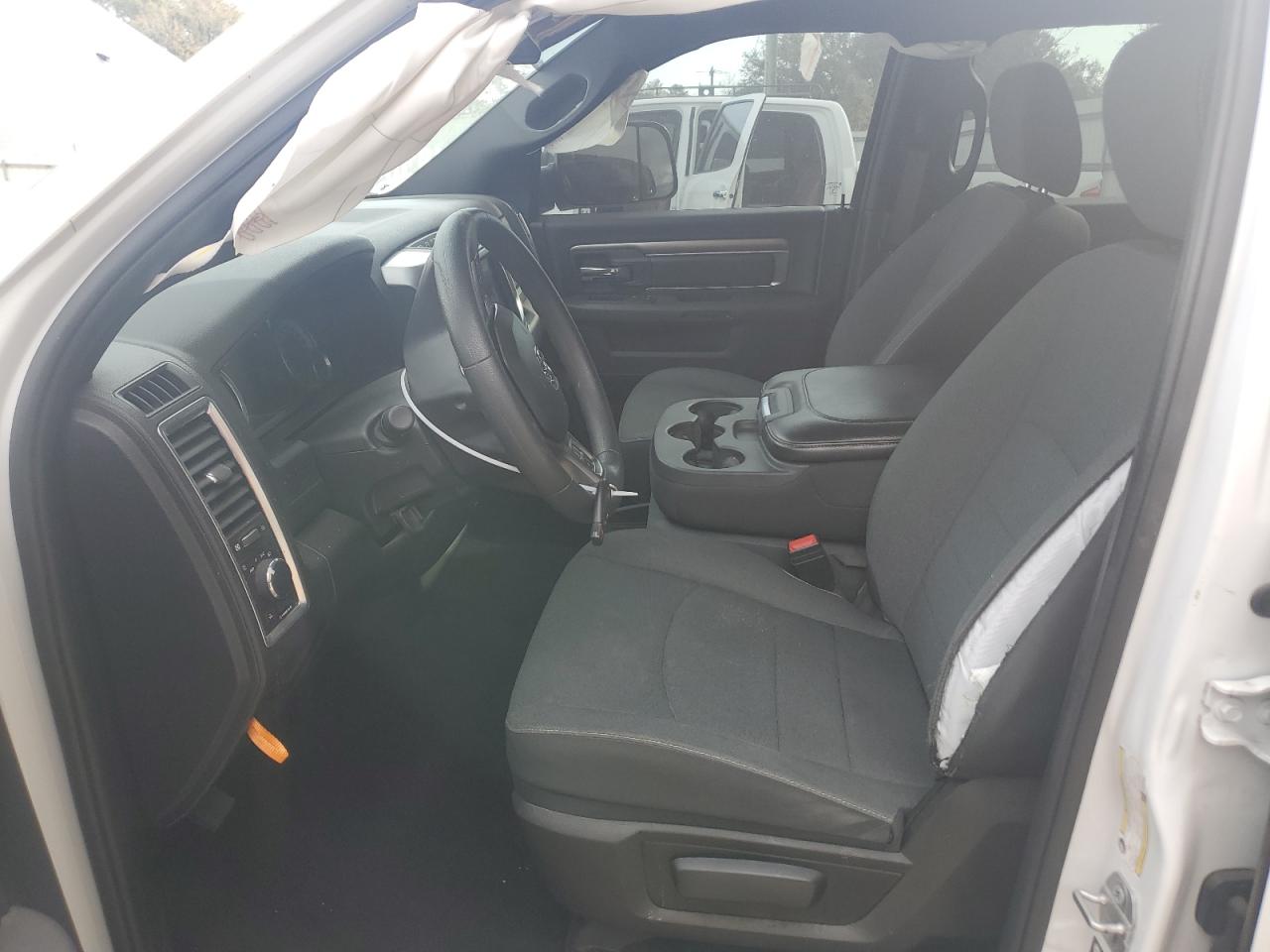 2021 RAM 1500 - Image 7