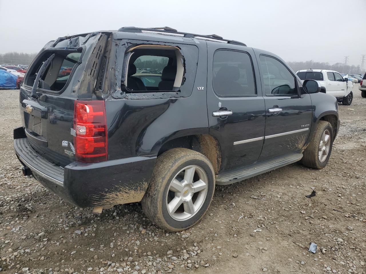 2010 Chevrolet Tahoe - Image 3