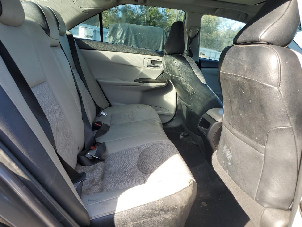 2016 Toyota Camry - Image 10