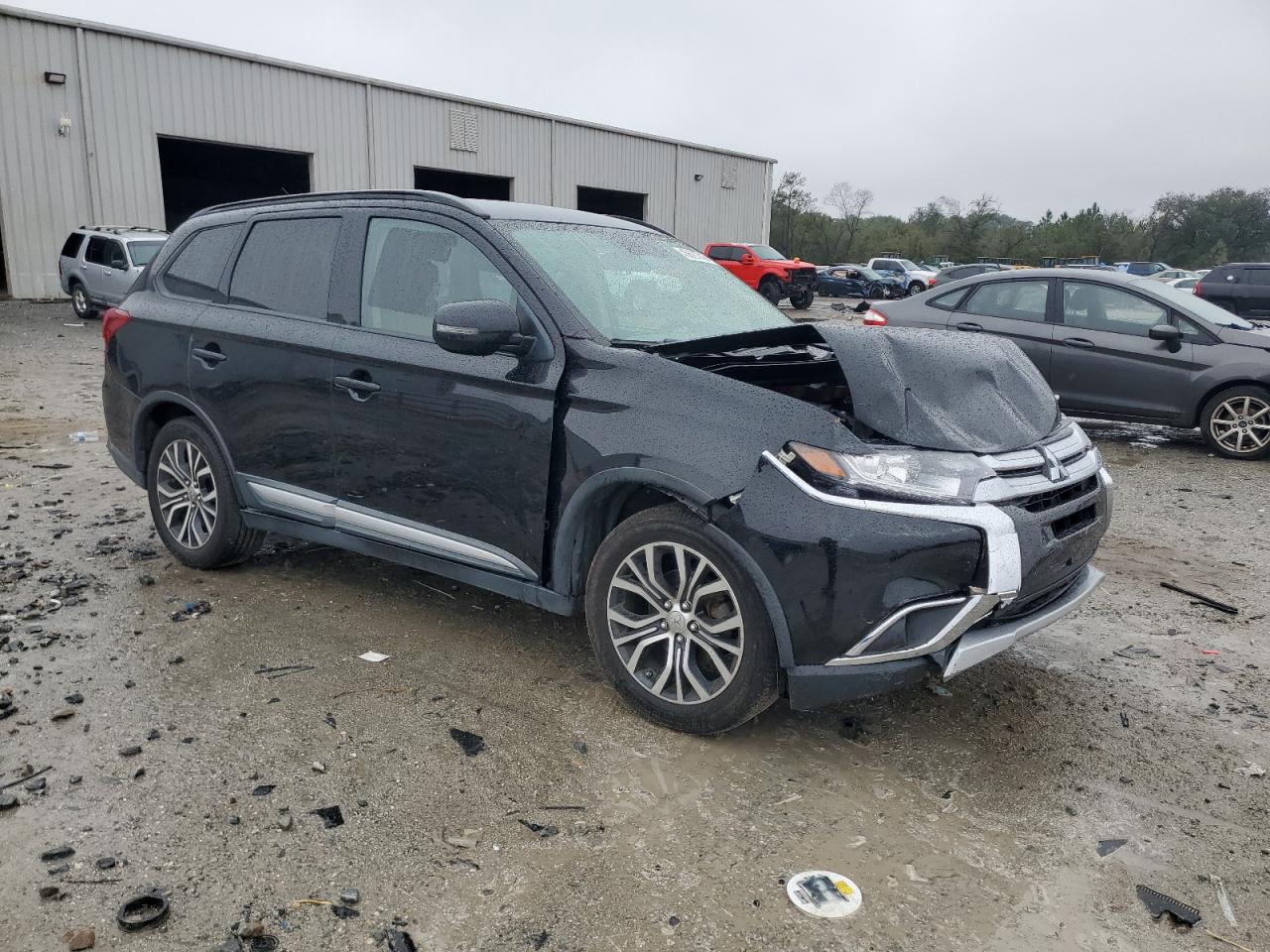 2016 Mitsubishi Outlander - Image 4
