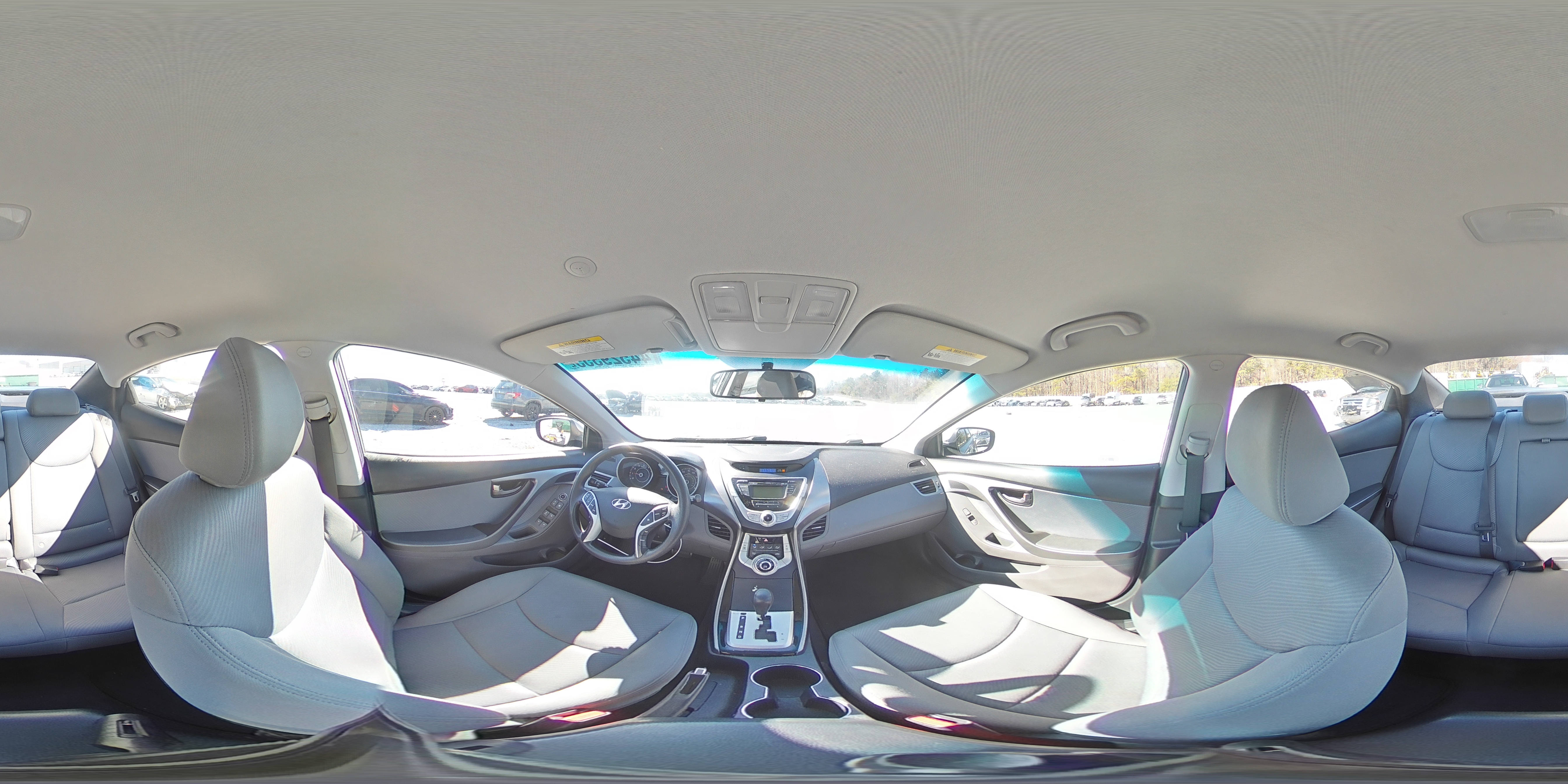 2011 Hyundai Elantra - Image 13