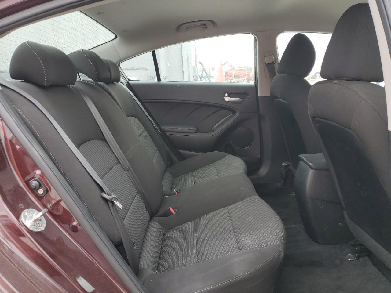 2018 Kia Forte - Image 11