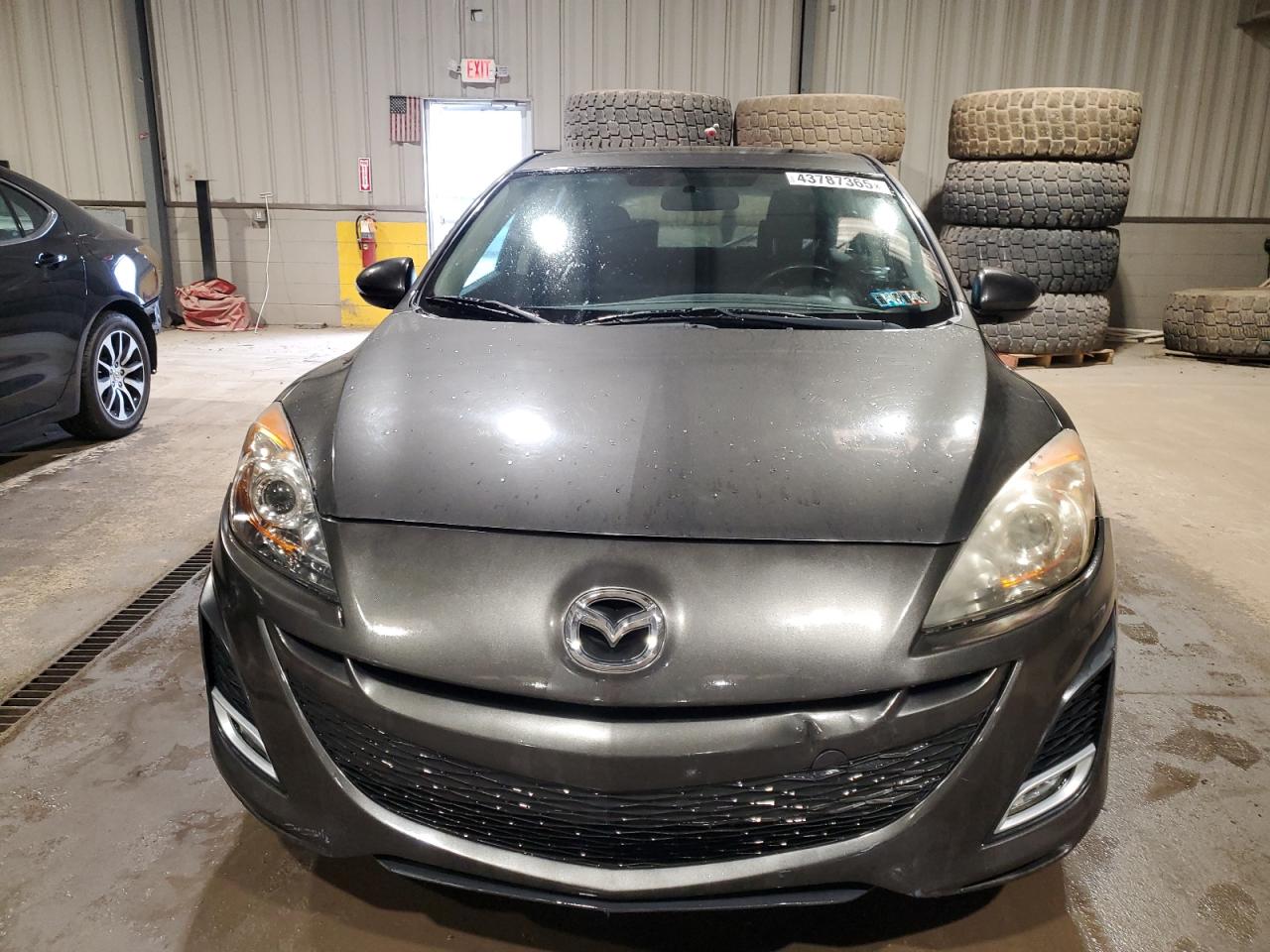 2010 Mazda 3 - Image 5