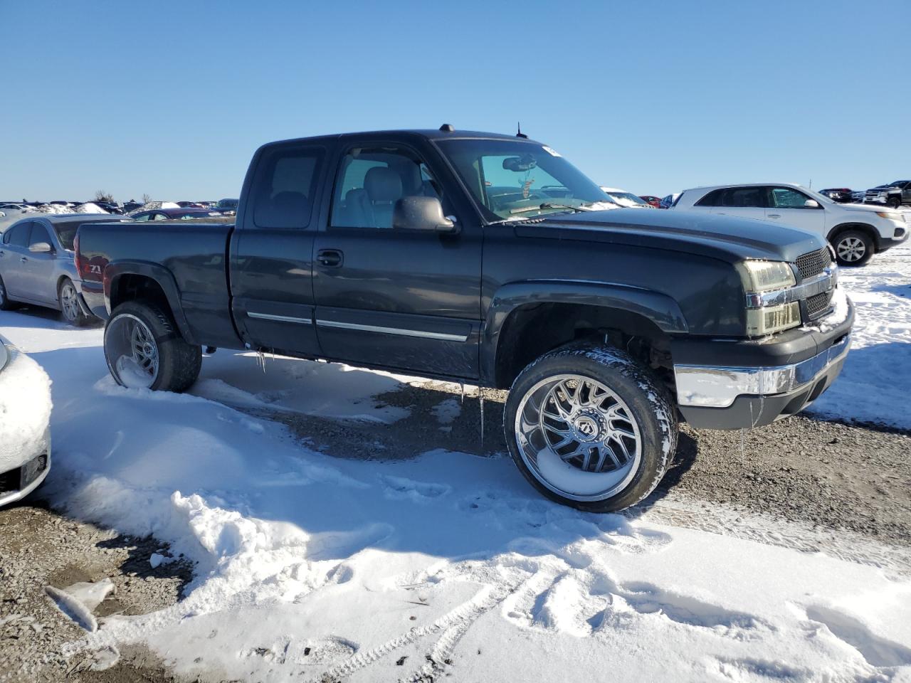 2004 Chevrolet Silverado - Image 4