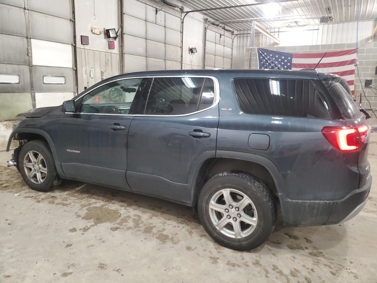 2019 GMC Acadia - Image 2