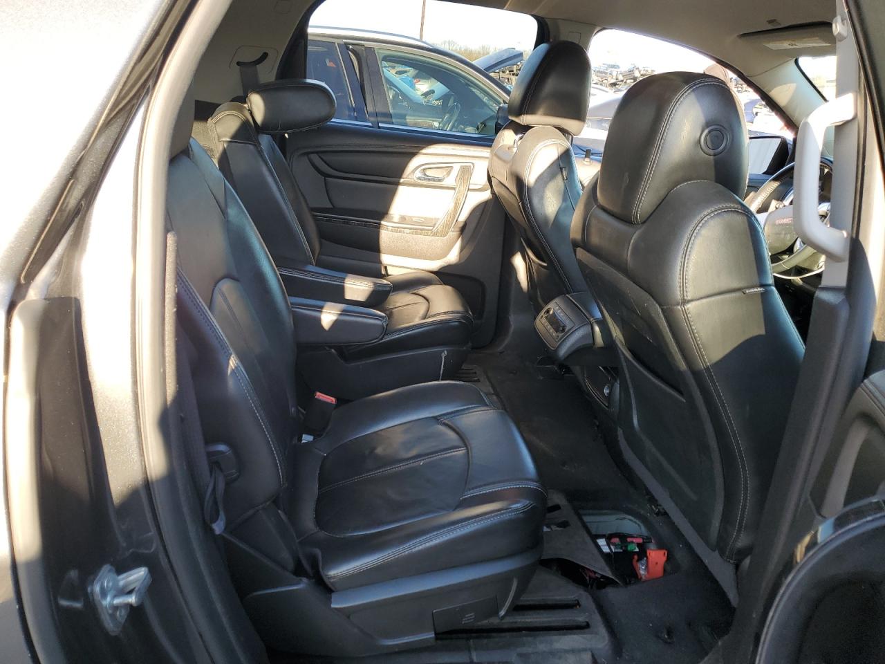 2013 GMC Acadia - Image 11