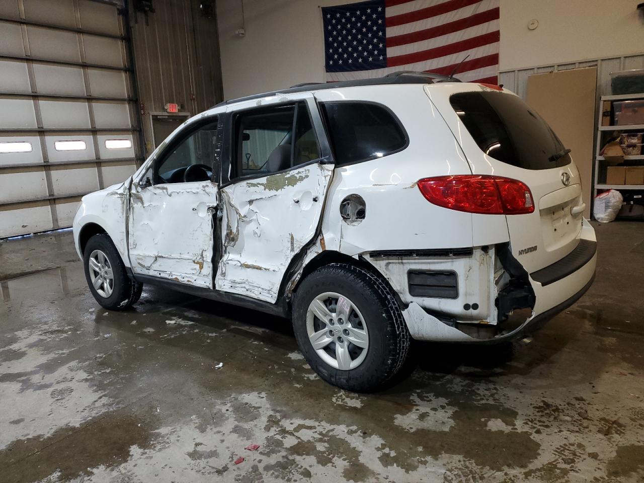2009 Hyundai Santa Fe - Image 2
