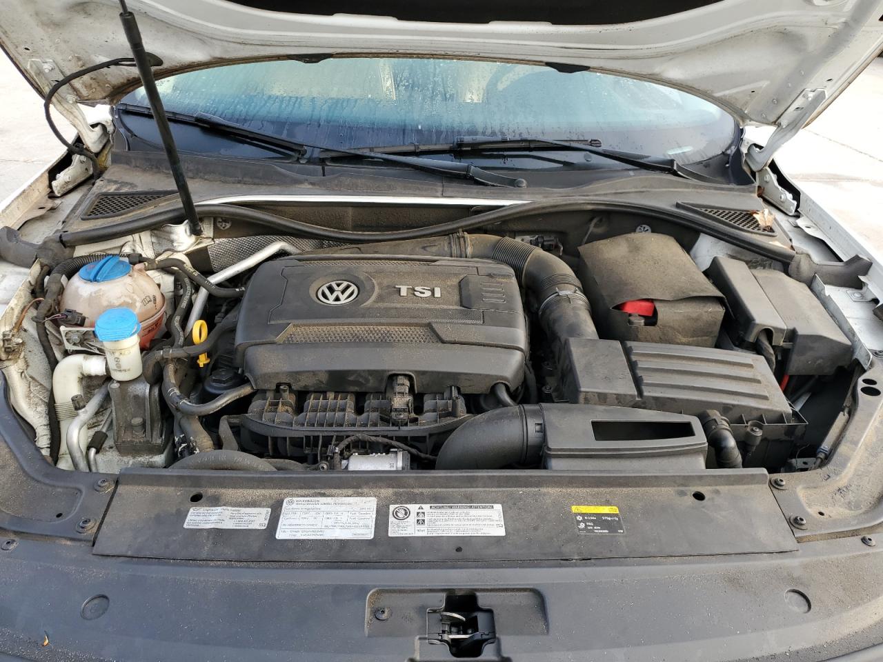 2016 Volkswagen Passat - Image 12