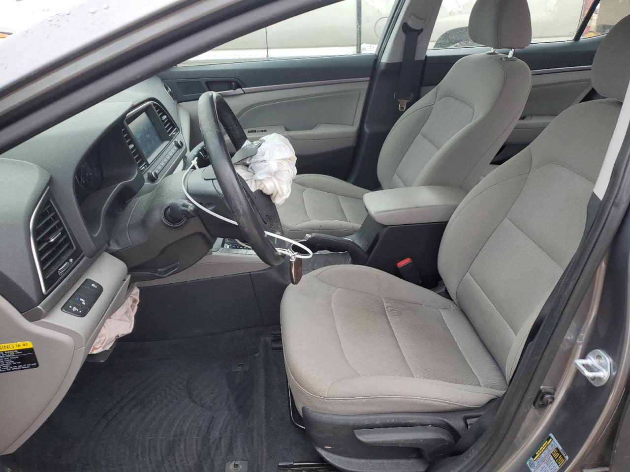 2018 Hyundai Elantra - Image 7