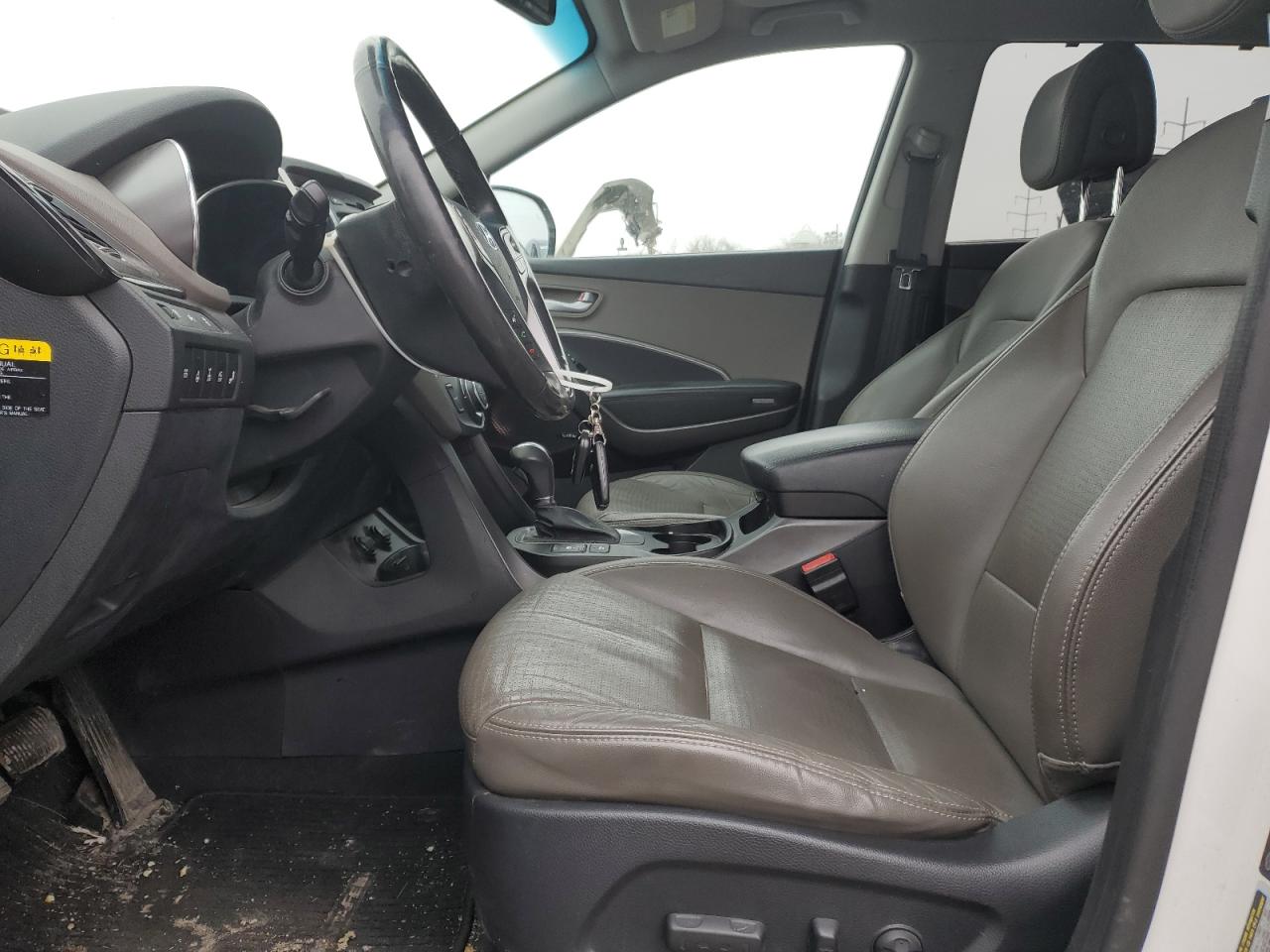 2014 Hyundai Santa Fe - Image 7