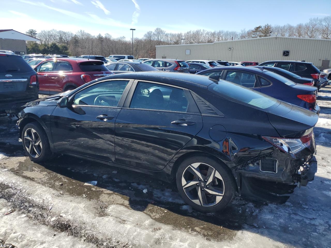 2023 Hyundai Elantra - Image 2
