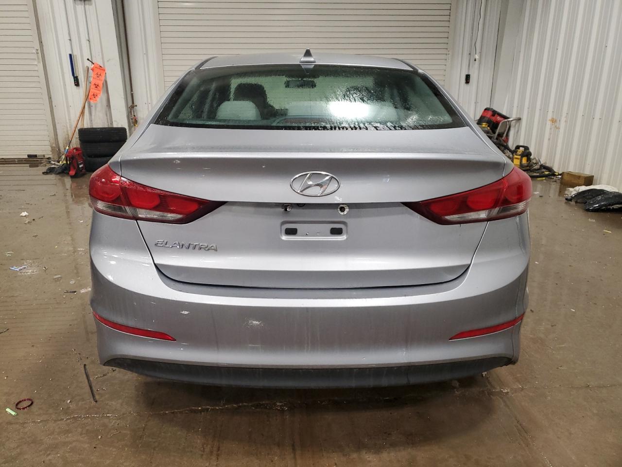 2017 Hyundai Elantra - Image 6