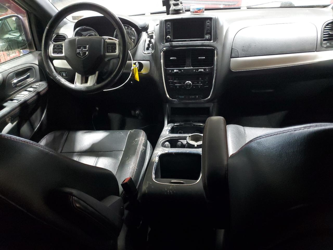 2017 Dodge Caravan - Image 8