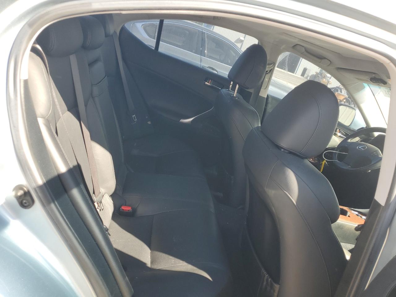 2008 Lexus IS - Image 10