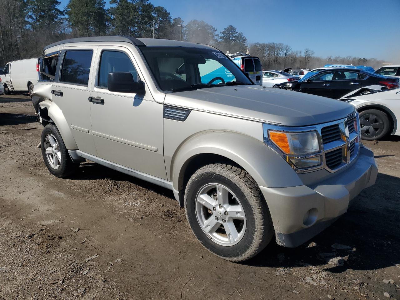 2008 Dodge Nitro - Image 4