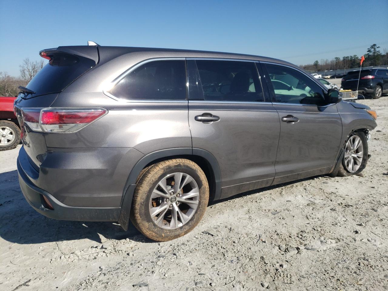 2016 Toyota Highlander - Image 3