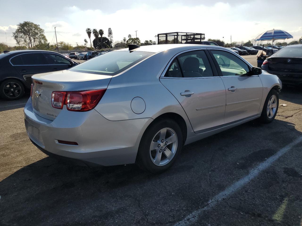2016 Chevrolet Malibu - Image 3