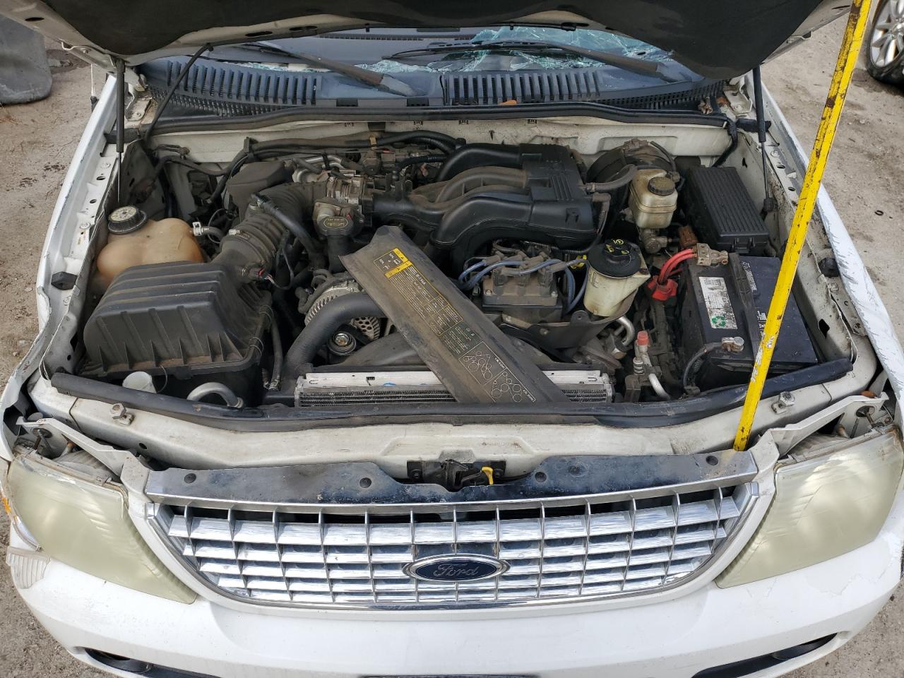 2005 Ford Explorer - Image 12