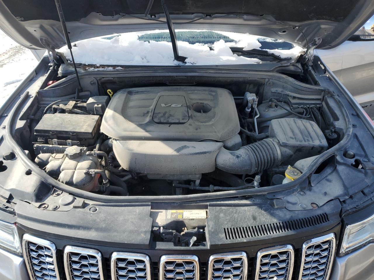 2018 Jeep Grand Cherokee - Image 12