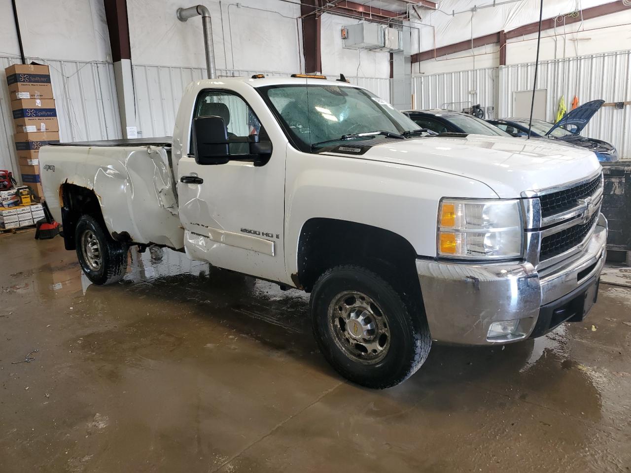 2007 Chevrolet Silverado - Image 4