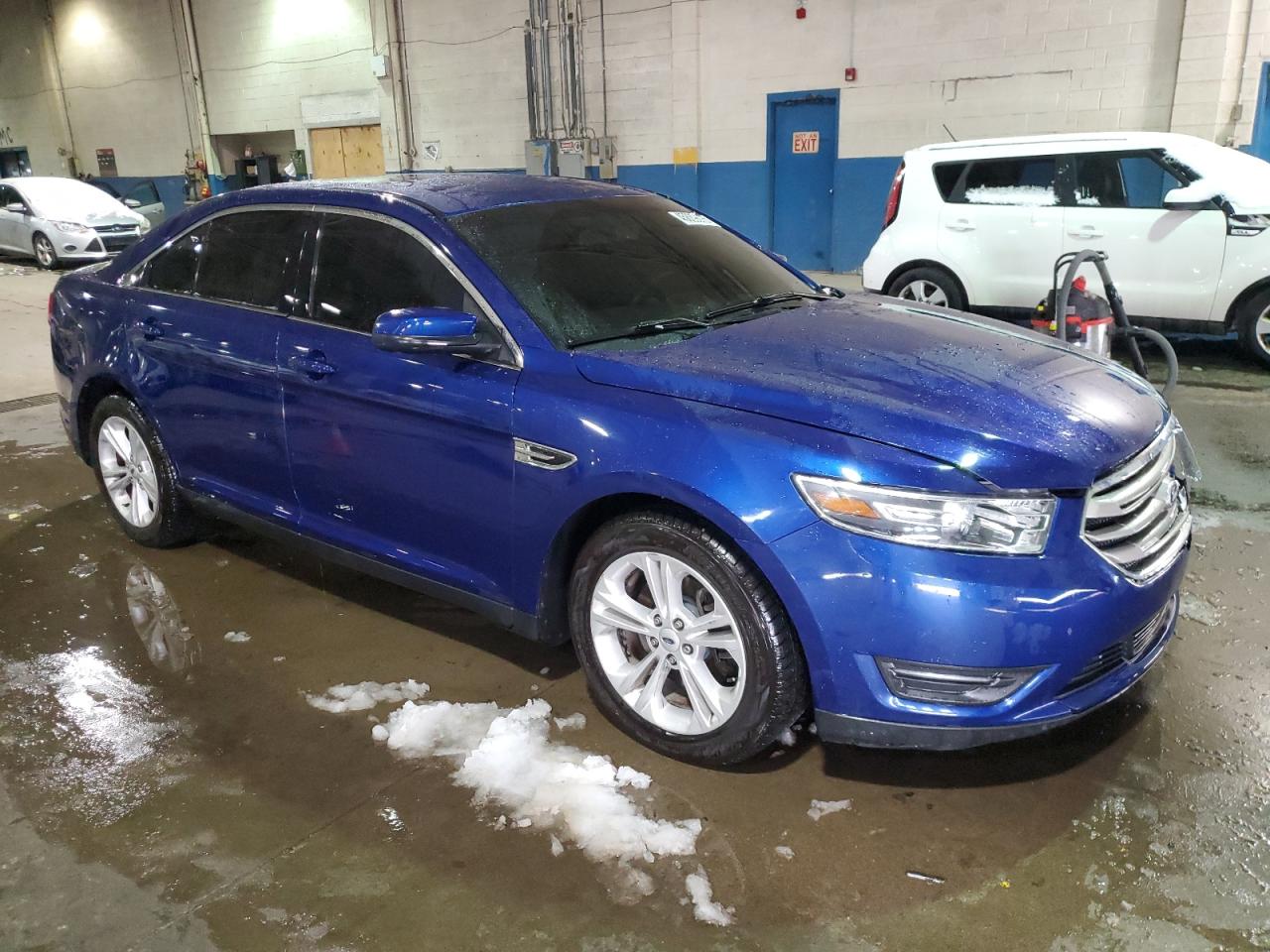 2015 Ford Taurus - Image 4