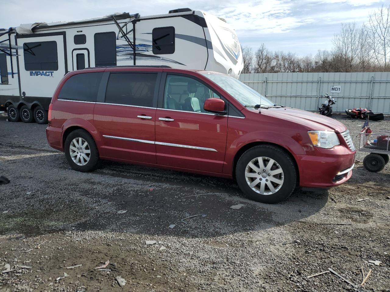2016 Chrysler Town & Country - Image 4