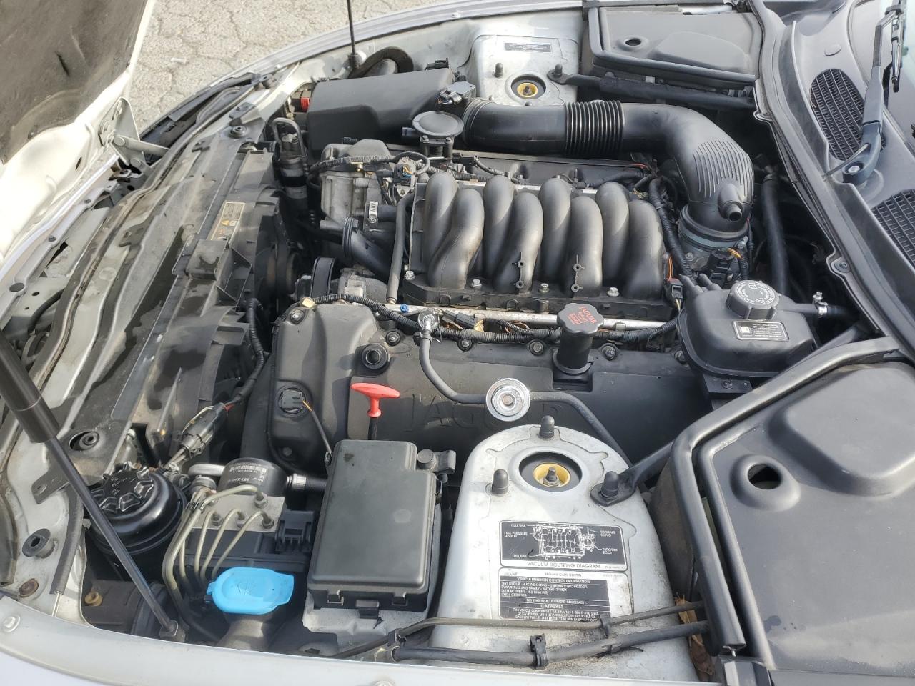 2004 Jaguar XK - Image 11