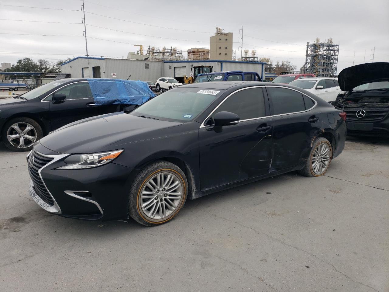 2016 Lexus ES - Image 1