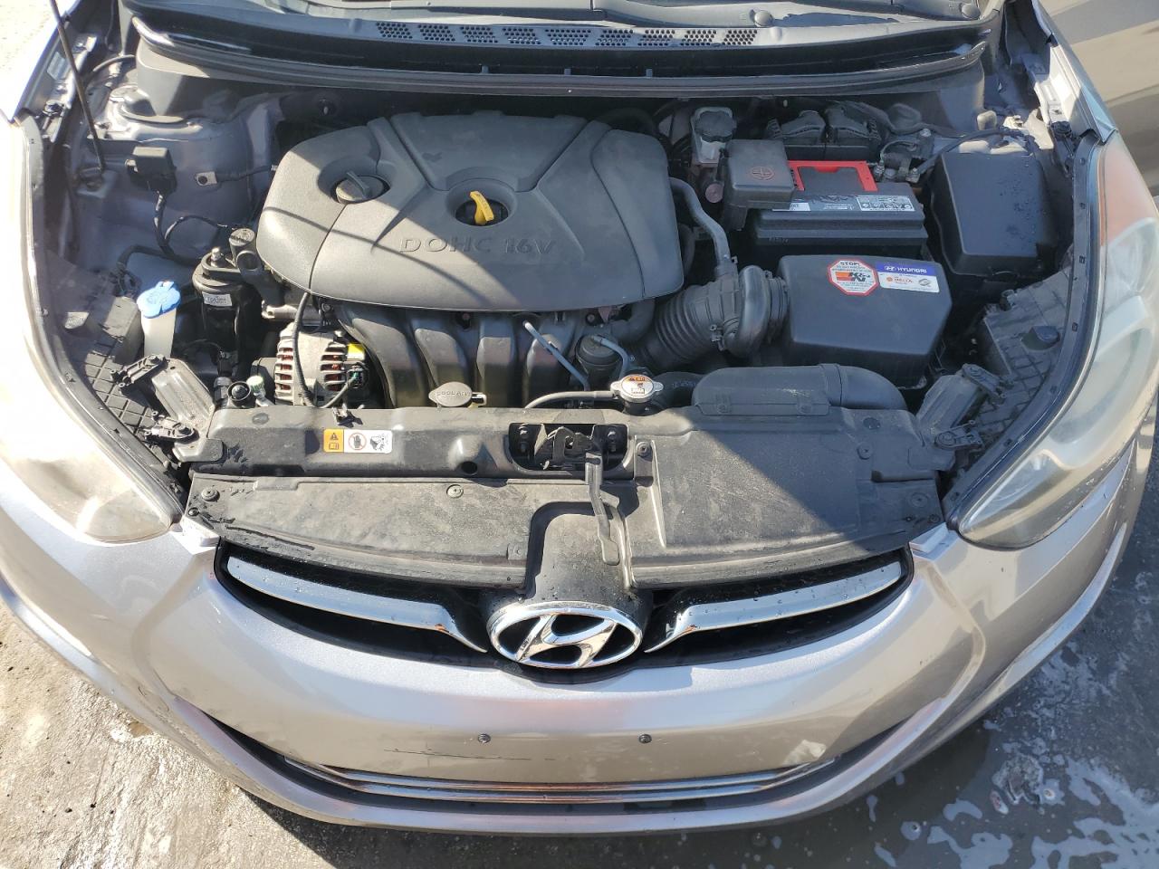2013 Hyundai Elantra - Image 11