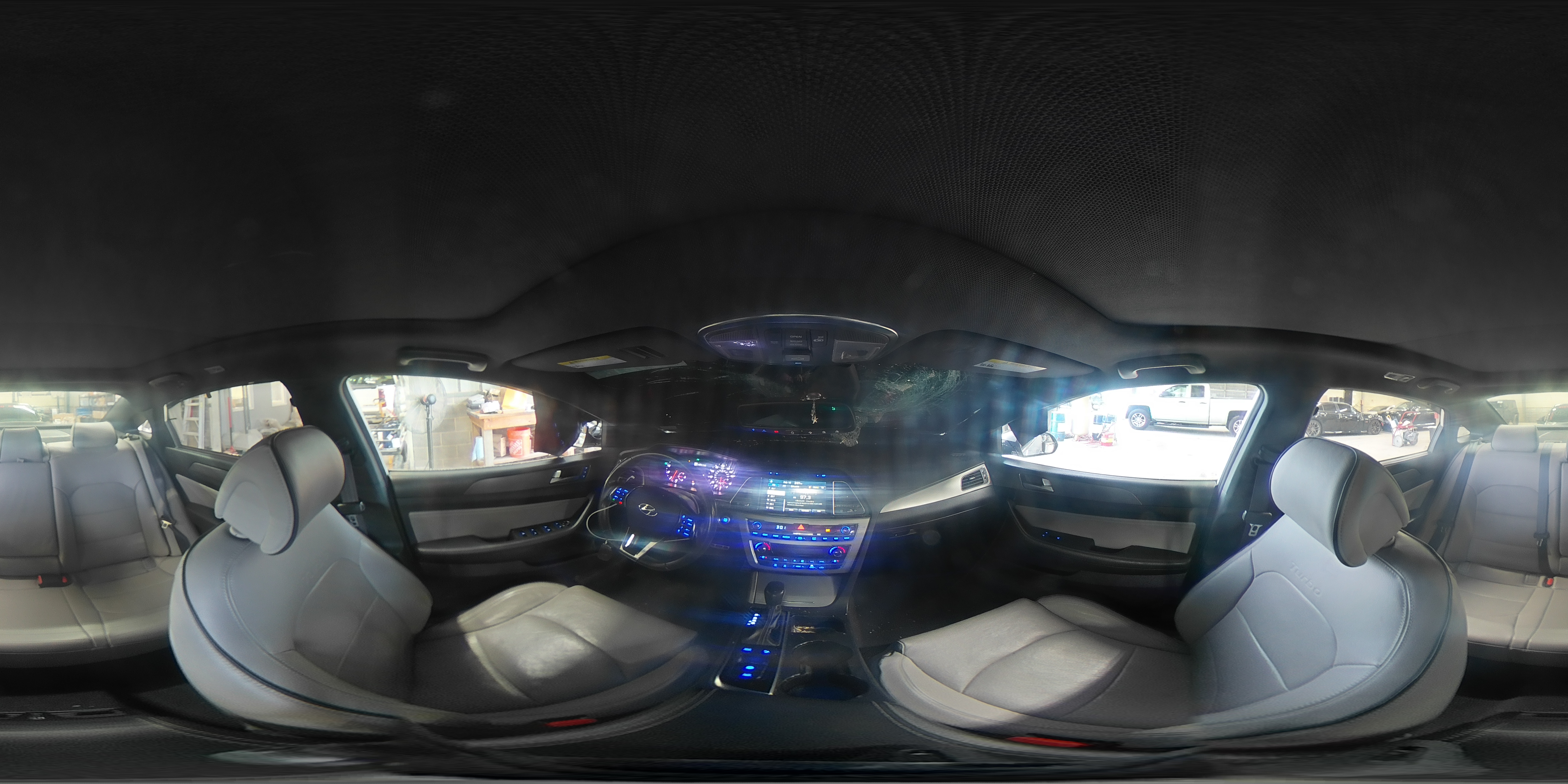 2015 Hyundai Sonata - Image 13