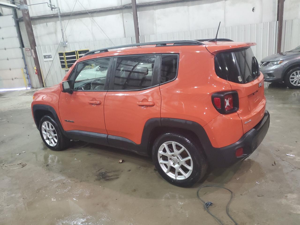 2021 Jeep Renegade - Image 2