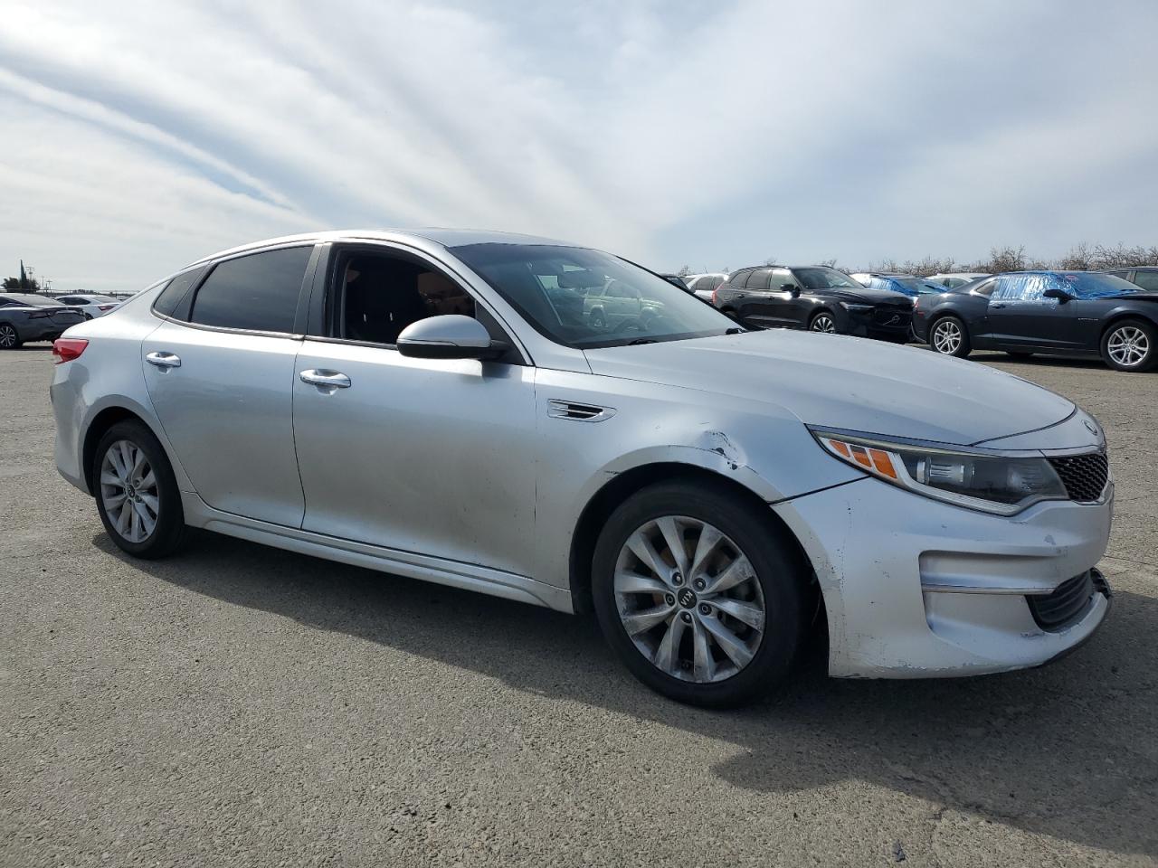 2016 Kia Optima - Image 4