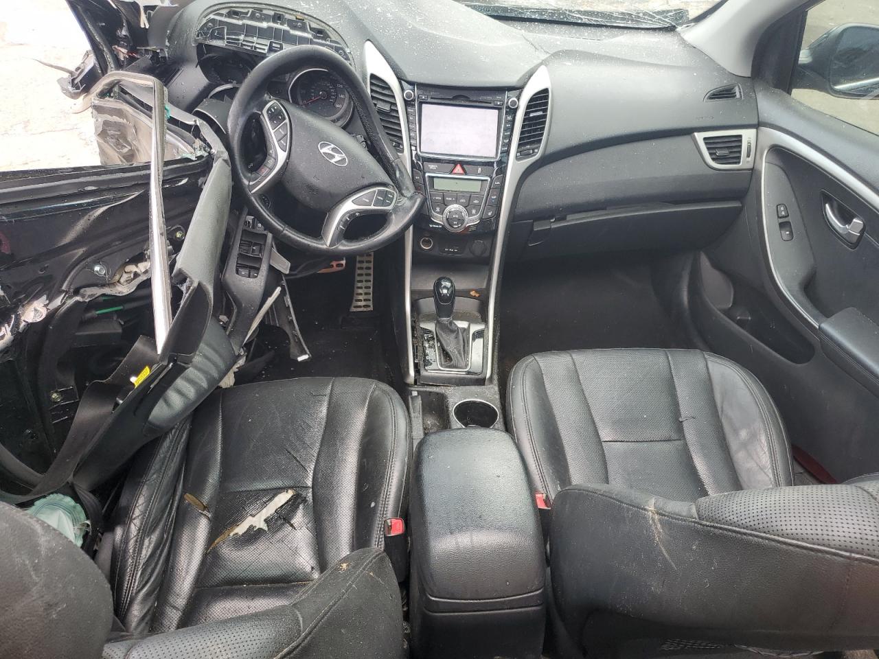 2013 Hyundai Elantra - Image 8