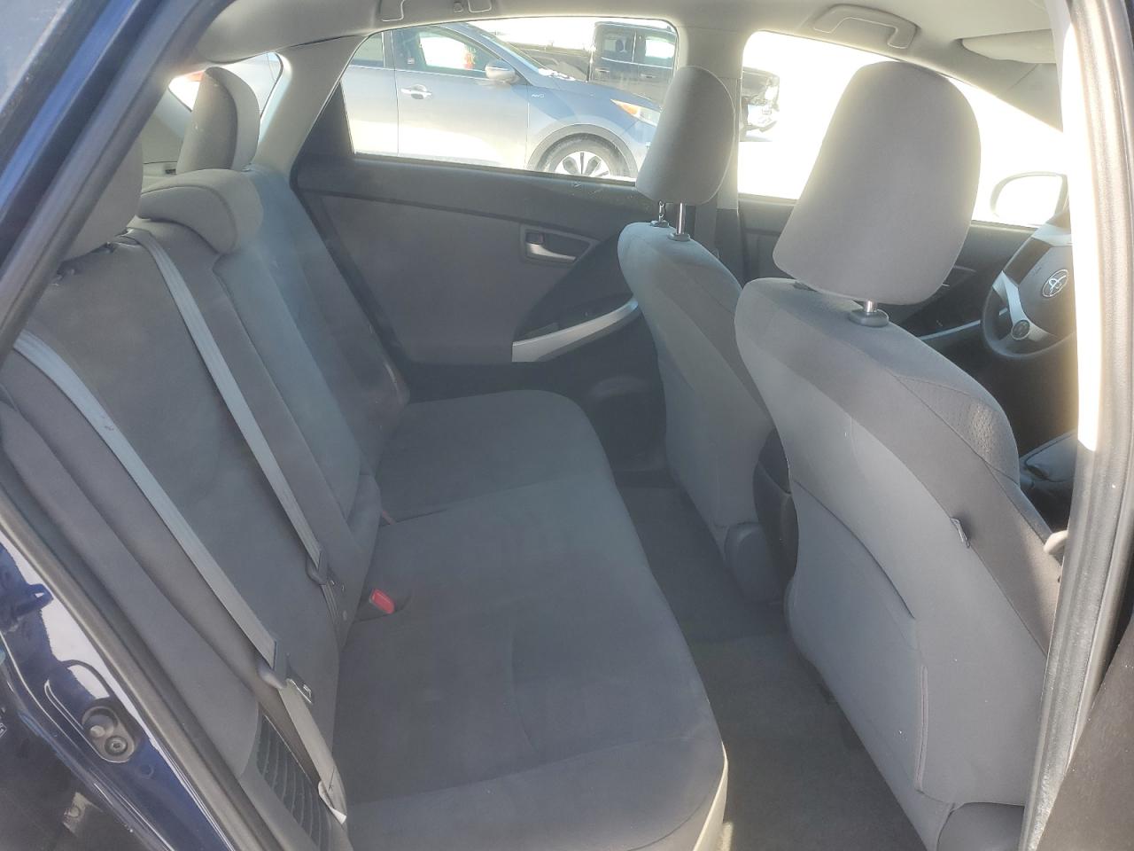 2012 Toyota Prius - Image 10