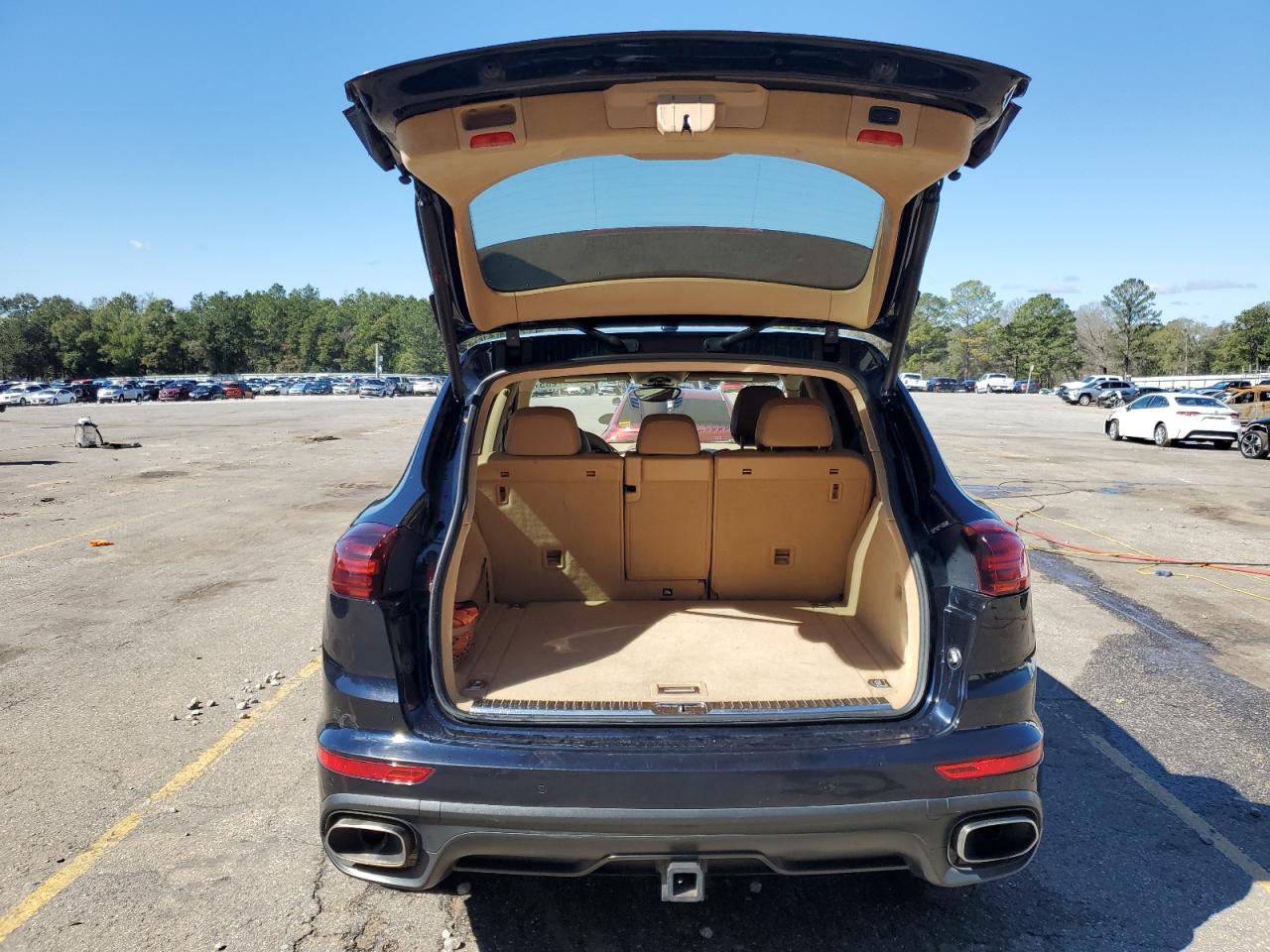 2015 Porsche Cayenne - Image 6