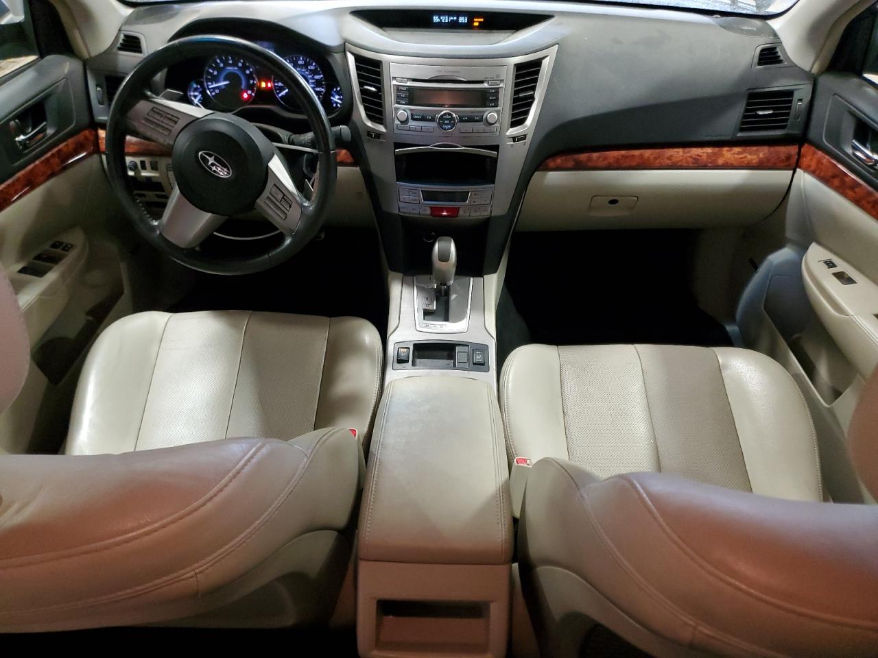 2011 Subaru Outback - Image 8