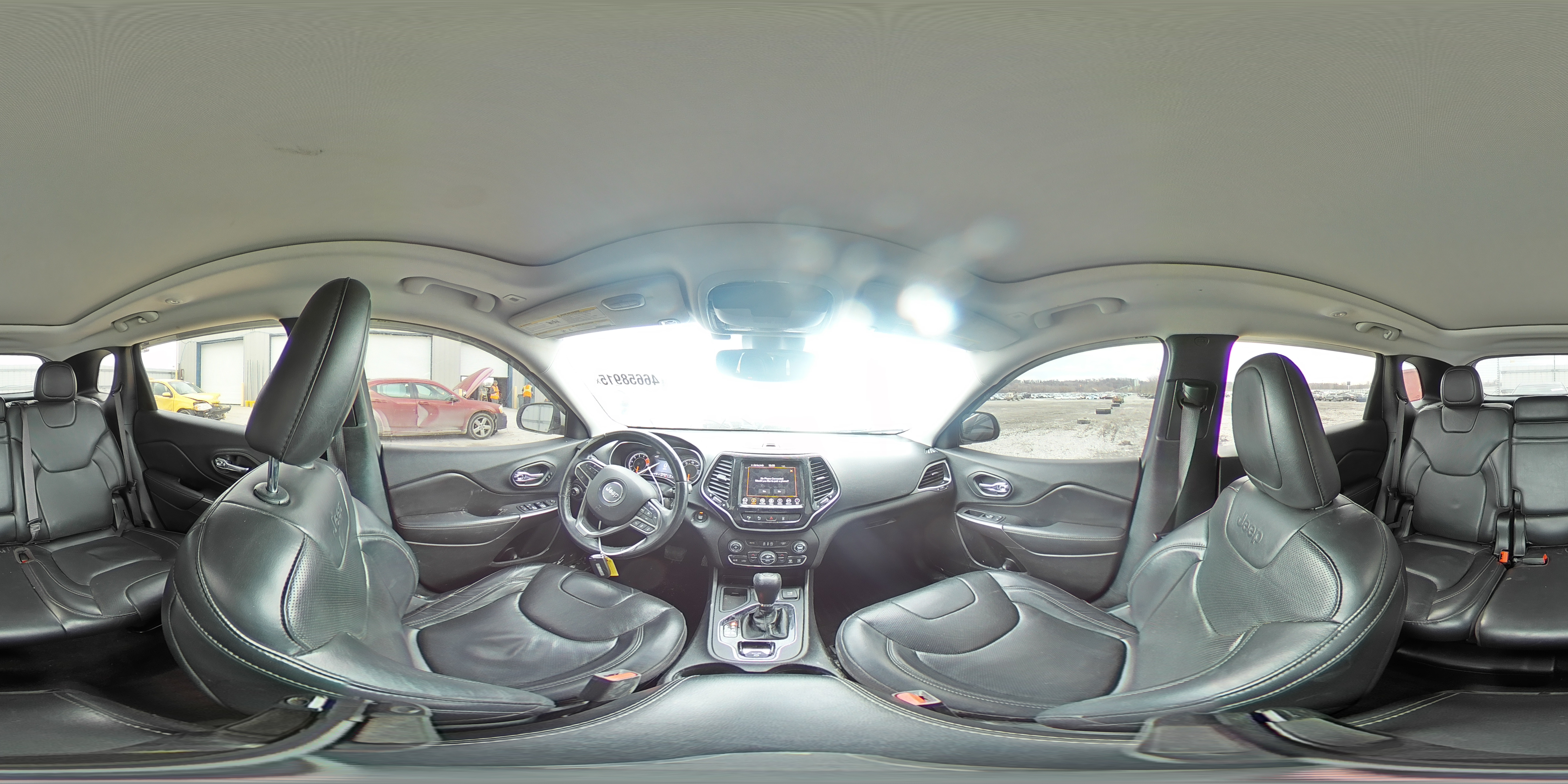 2019 Jeep Grand Cherokee - Image 15